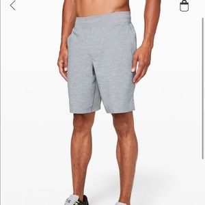 Lululemon T.H.E. Short 9” linerless size L